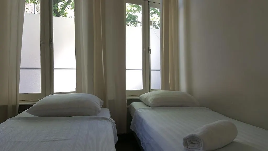 לינה וארוחת בוקר אמסטרדם Amsroom