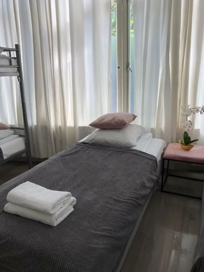 אמסטרדם Amsroom 0*,